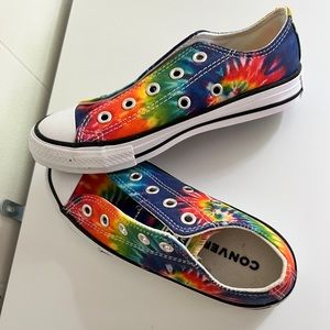NWOT kids tyedie converse shoes.